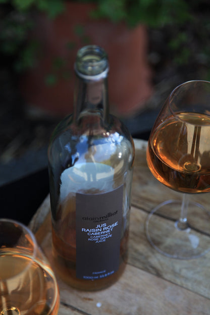 Cabernet rožių vynuogių sultys